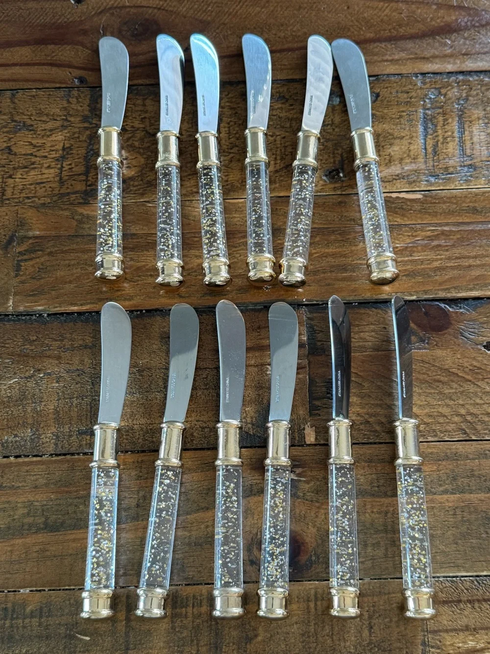 12 Cambridge Silversmiths Gold Glitter Lucite Acrylic Handle Cheese Spreaders